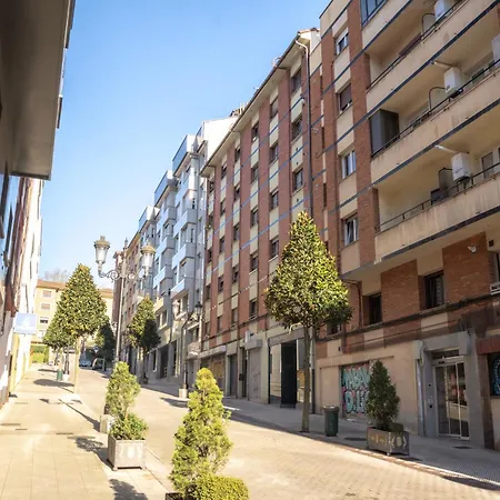 Apartment Nuevo 8 Minutos Ayuntamiento, 10 Catedral, Wifi